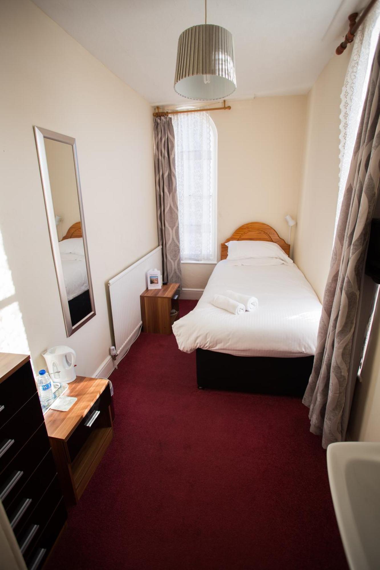 Bridge Guest House Tiverton  Room photo